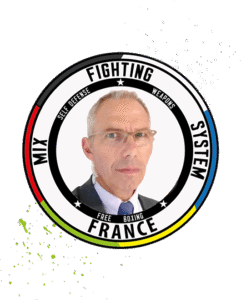 Instructeur de self-défense de la MFS-FRANCE en entraînement